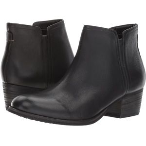 Clarks Maypearl Ramie Ankle Boots size 7.5